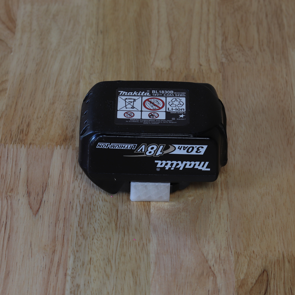 Enkelt batteriholder til Makita LXT i klar / gennemsigtig