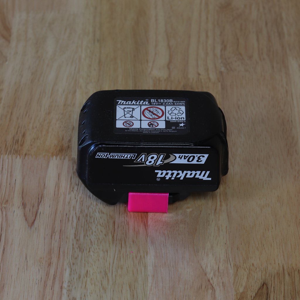 Enkelt batteriholder til Makita LXT i pink